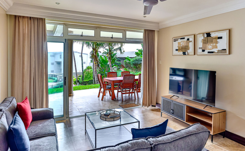 102 Manor Garden 03