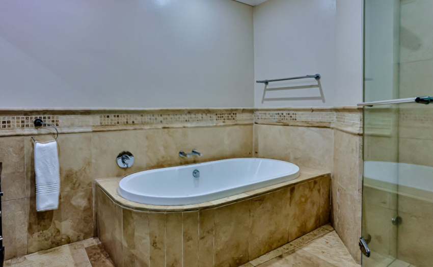 102 Manor Garden 09