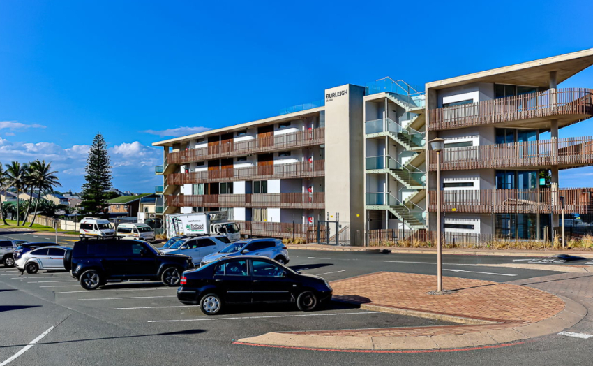 105 Burleigh 01